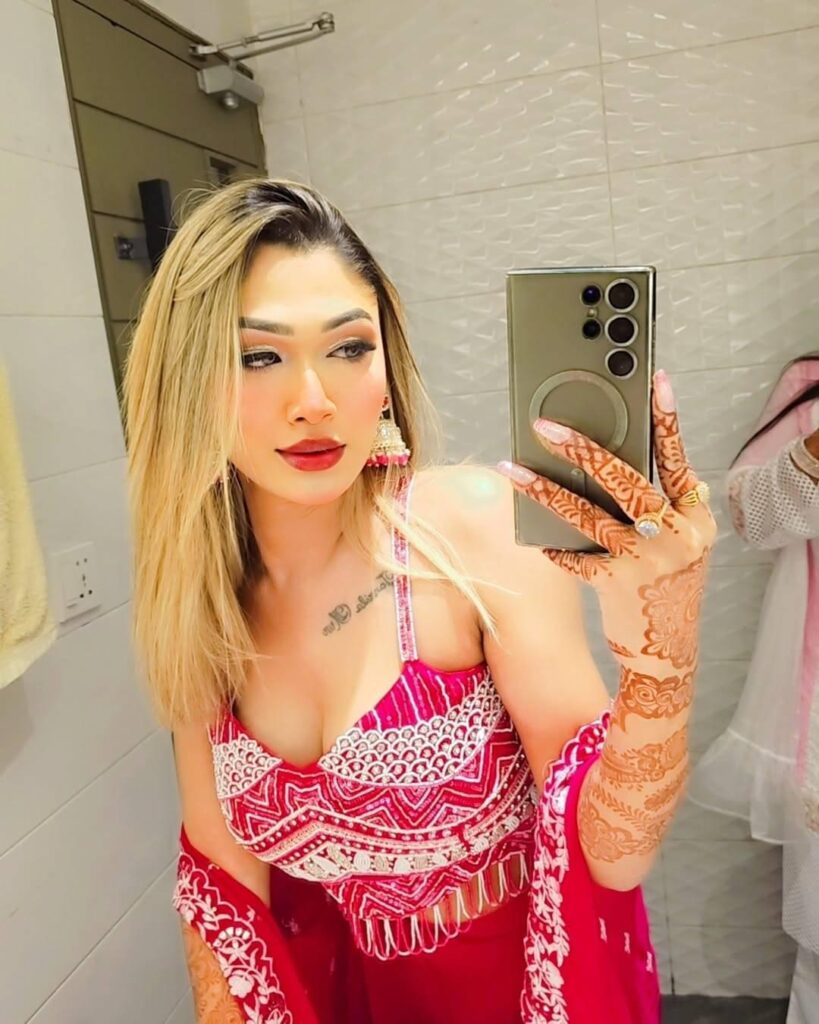 Eva Chowdory Thumbnail